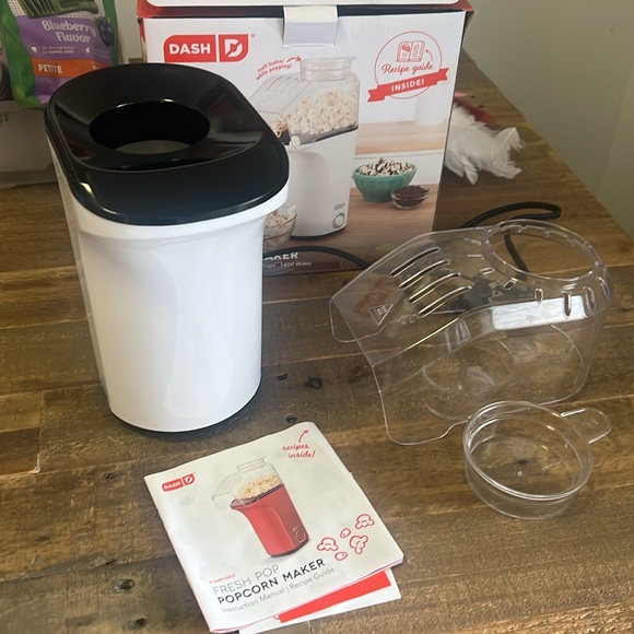 Hot Air Popcorn Popper Maker with Measuring Cup to Portion Popping Corn Kernels - Picture 4 of 7